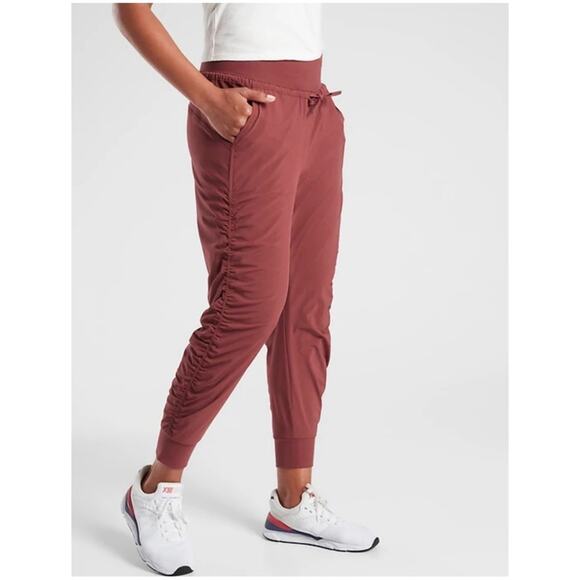 Athleta Women’s Sz 6 Red Attitude Lined Pants Pull On Ruched Joggers - Picture 1 of 13